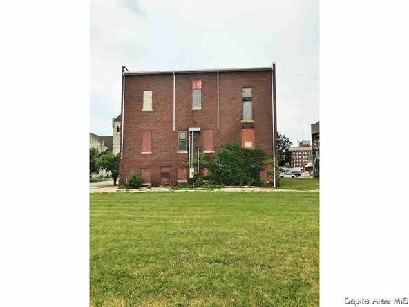 88 N Prairie St, Galesburg, IL 61401